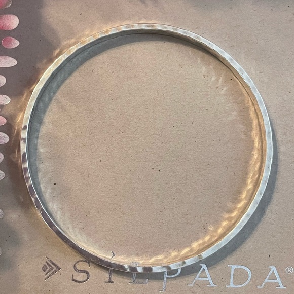 Silpada Sterling Silver ‘Social Circle’ 2 1/4” SMALL Hammered Bangle B3296 - Picture 3 of 16